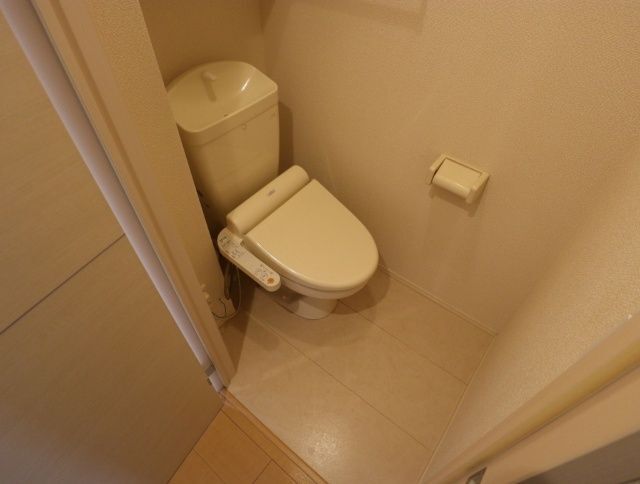 トイレ　写真別号室