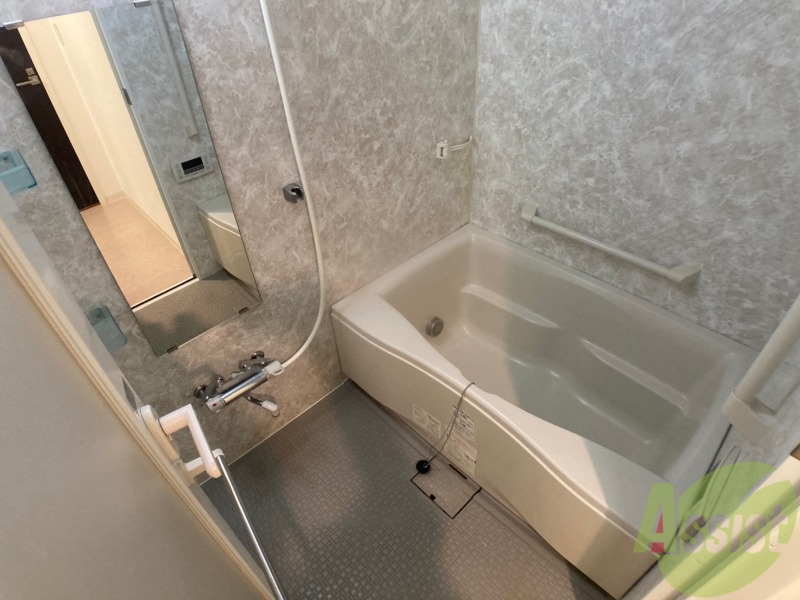 バス・シャワールーム　お風呂になります。一日の疲れを癒してくださいね。