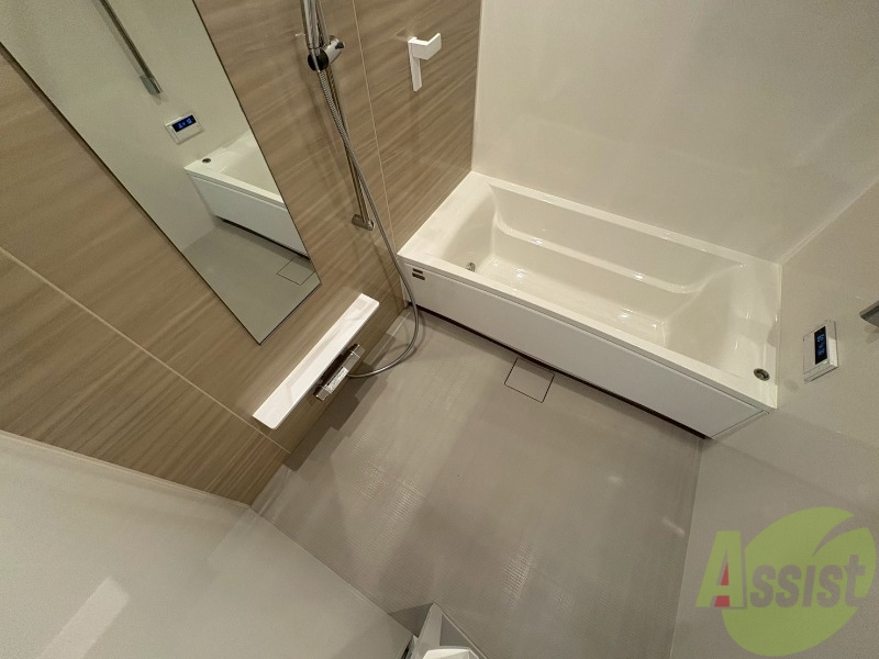 バス・シャワールーム　お風呂になります。一日の疲れを癒してくださいね。