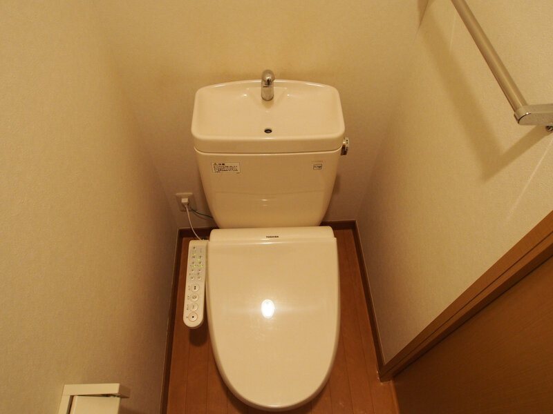 トイレ　温水洗浄便座付きのトイレ♪