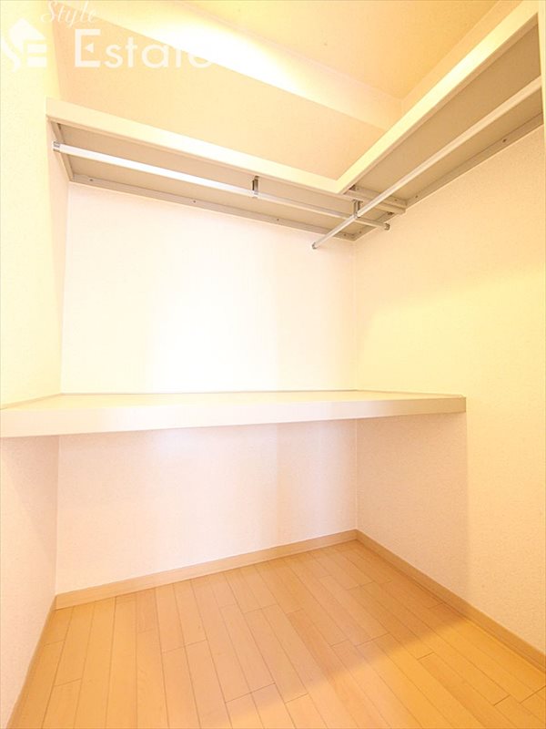 収納　ウォークインクローゼット