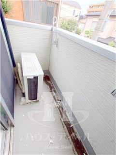 バルコニー　暖かな日差しのふりそそぐバルコニー