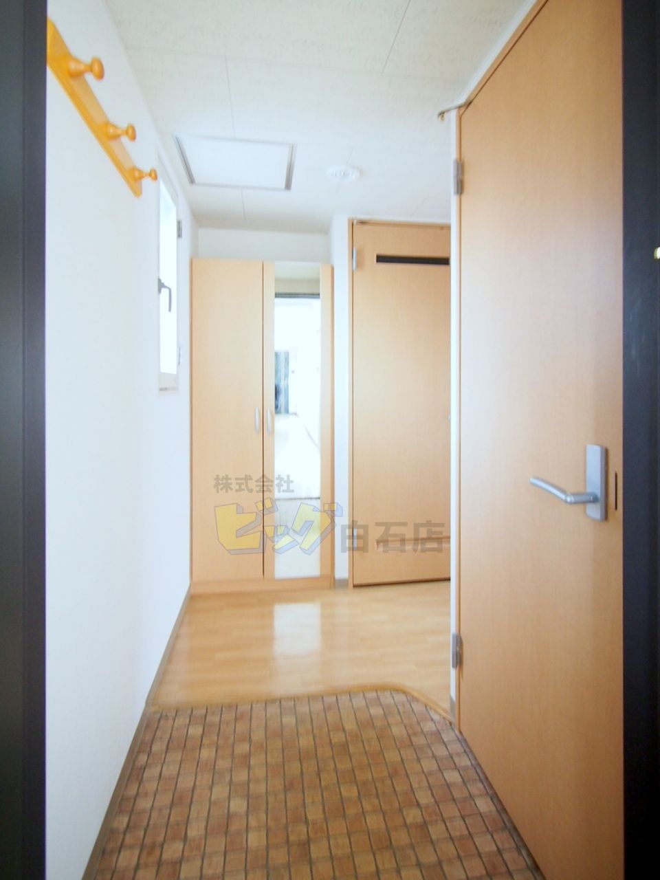 玄関　広々とした玄関です♪