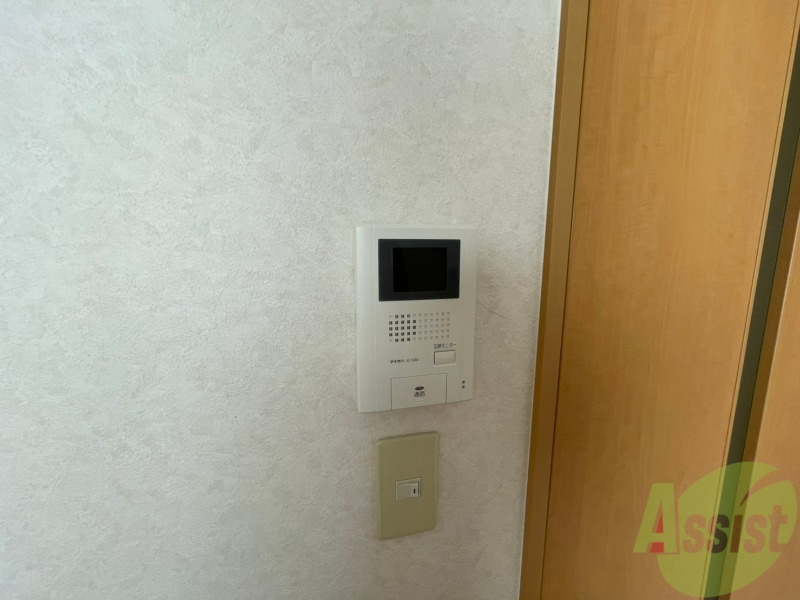 セキュリティ　ＴＶモニター付インターホンです。来客者の顔が見えるので安心！