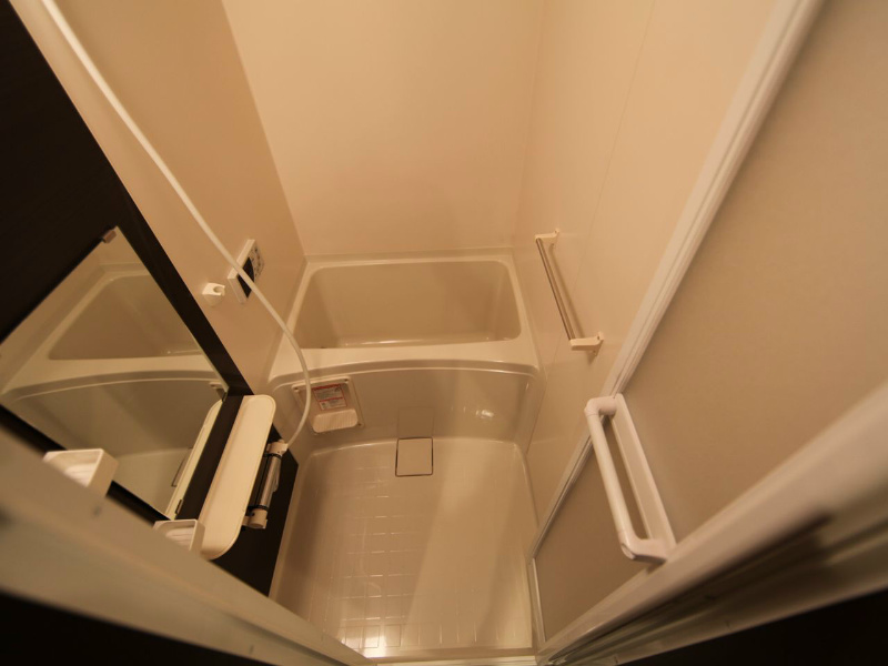 バス・シャワールーム　追い焚き付　オートバス機能付バスルーム
