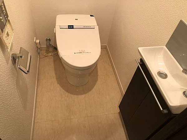 トイレ　別部屋参考写真