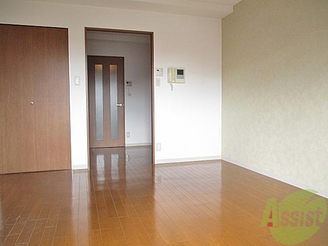 居室・リビング　明るくてきれいなお部屋♪どんな家具を置きましょうかねー♪