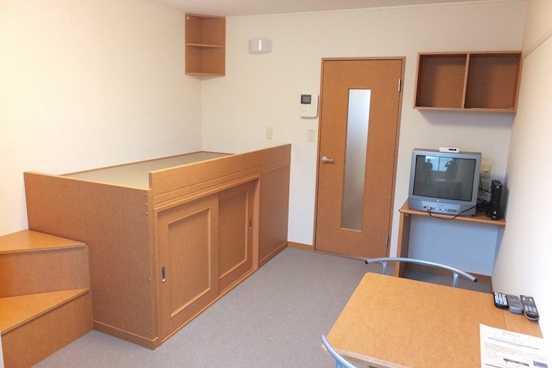 居室・リビング　家具家電付きのお部屋です。