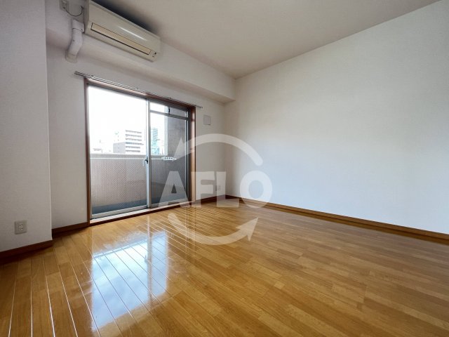 居室・リビング　インベスト本町WEST　洋室