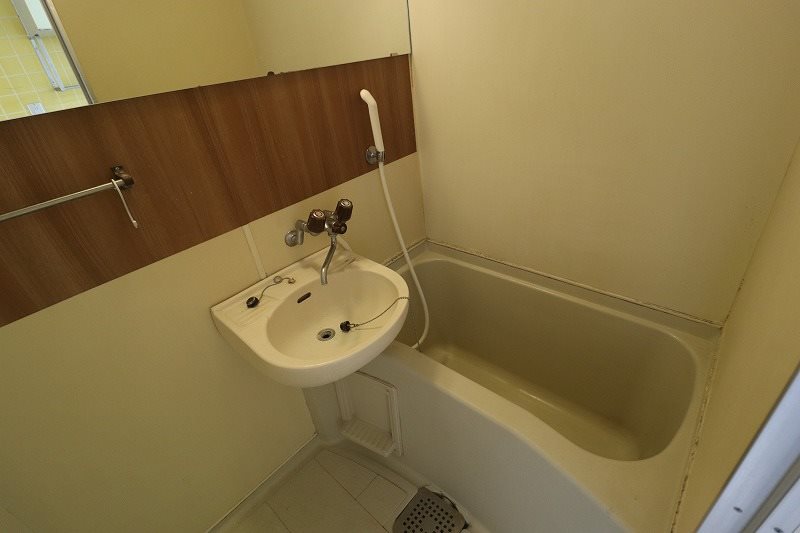 洗面設備　※掲載情報と物件の現況が異なる場合、現況を優先するものとしま