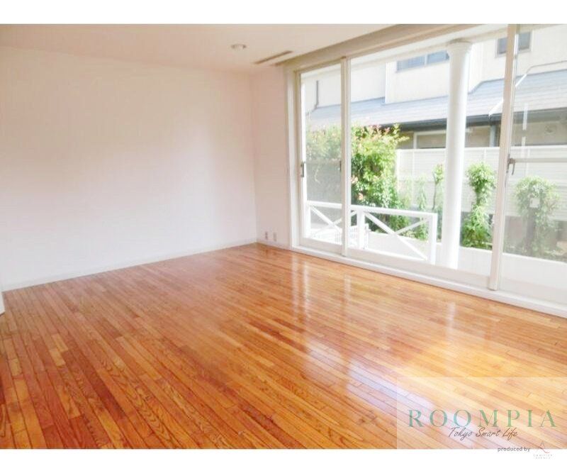 居室・リビング　物件画像