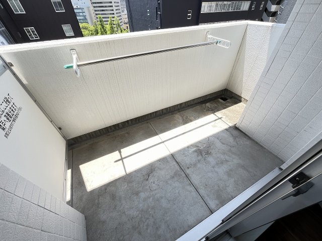 バルコニー　陽当たり良好なバルコニーです