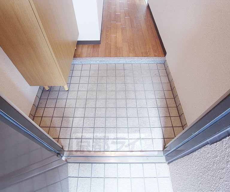玄関　正方形型の玄関です