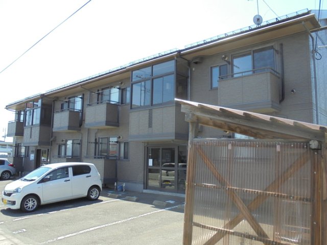 建物外観　落ち着いた雰囲気の外観です