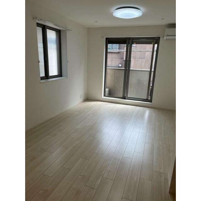 居室・リビング　13.6帖のきれいなLDK。