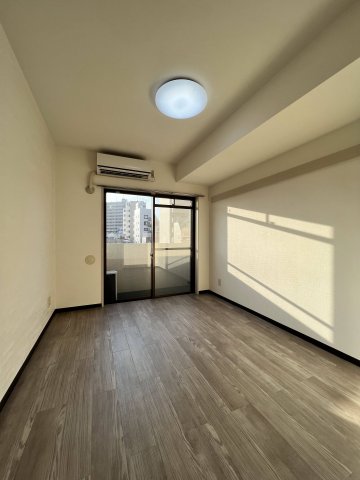 居室・リビング　スタンダードな洋室です