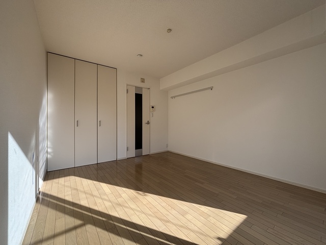 居室・リビング　※別部屋反転同間取り写真