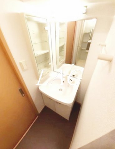 洗面設備　洗面台です。