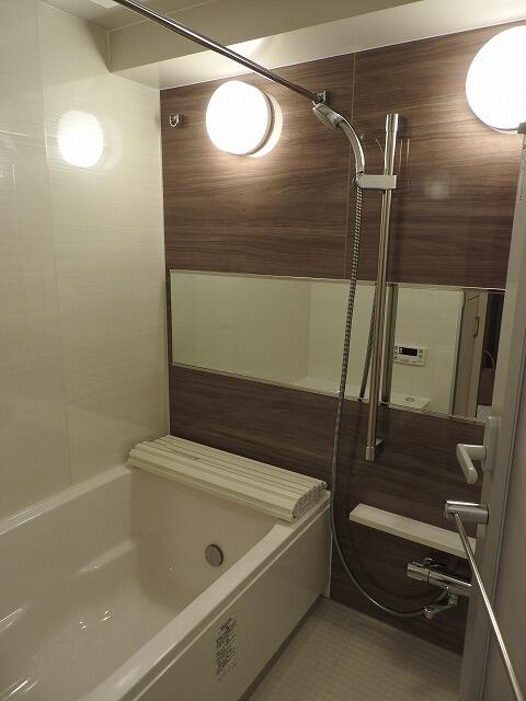 バス・シャワールーム