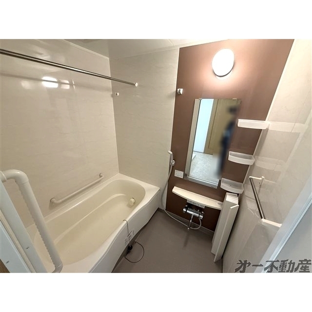 バス・シャワールーム　バスルーム