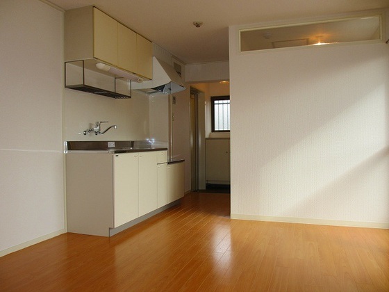 居室・リビング　※別号室の写真です