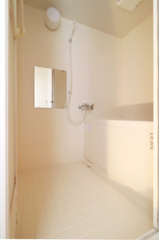 バス・シャワールーム　図面と現状に相違がある場合には現状を優先