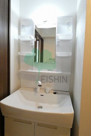 洗面設備　シンプルで使いやすい洗面台です！