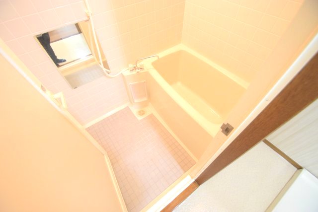 バス・シャワールーム　日々の暮らしに欠かせないお風呂です