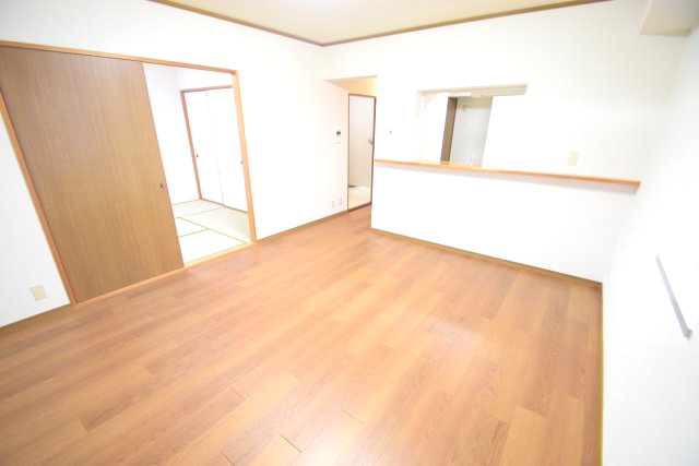 居室・リビング　ゆったりとした居間です