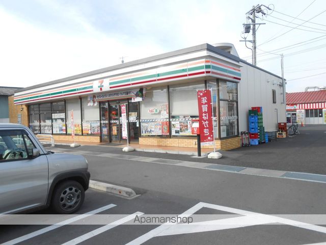 コンビニ　セブンイレブン（コンビニ）まで438m