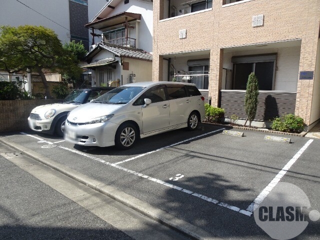 駐車場　敷地内駐車場