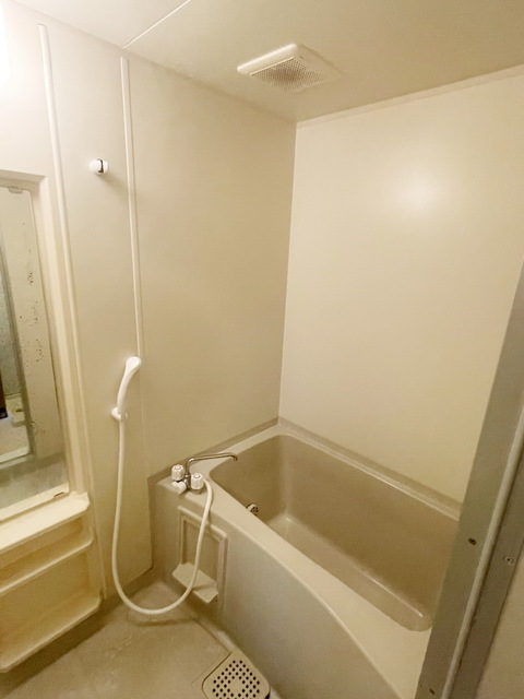 バス・シャワールーム　～１日の疲れを流しましょう～