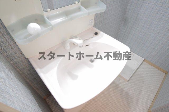洗面設備　脱衣スペースもあります