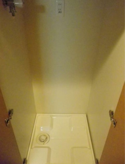 その他設備　室内洗濯機置き場。