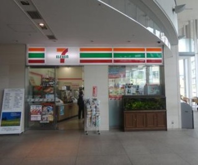 コンビニ　セブンイレブン済生会中央病院店（コンビニ）まで383m