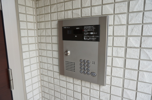 セキュリティ　有ると安心なオートロック付