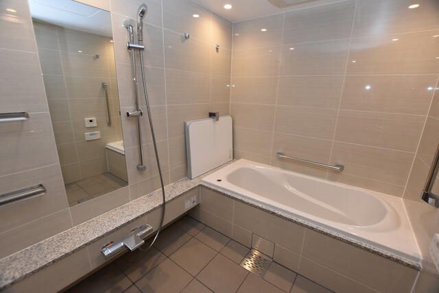 バス・シャワールーム