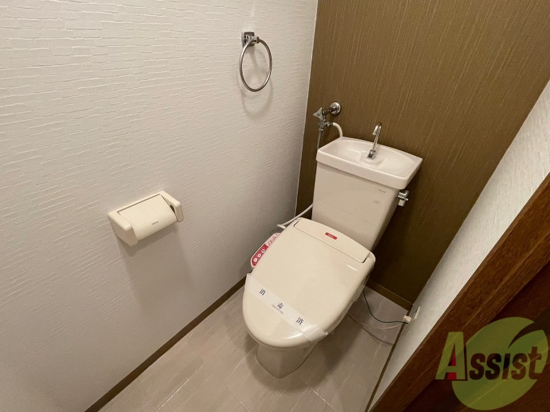 トイレ　ウォシュレット機能がついたトイレ。安心して使用できますね。