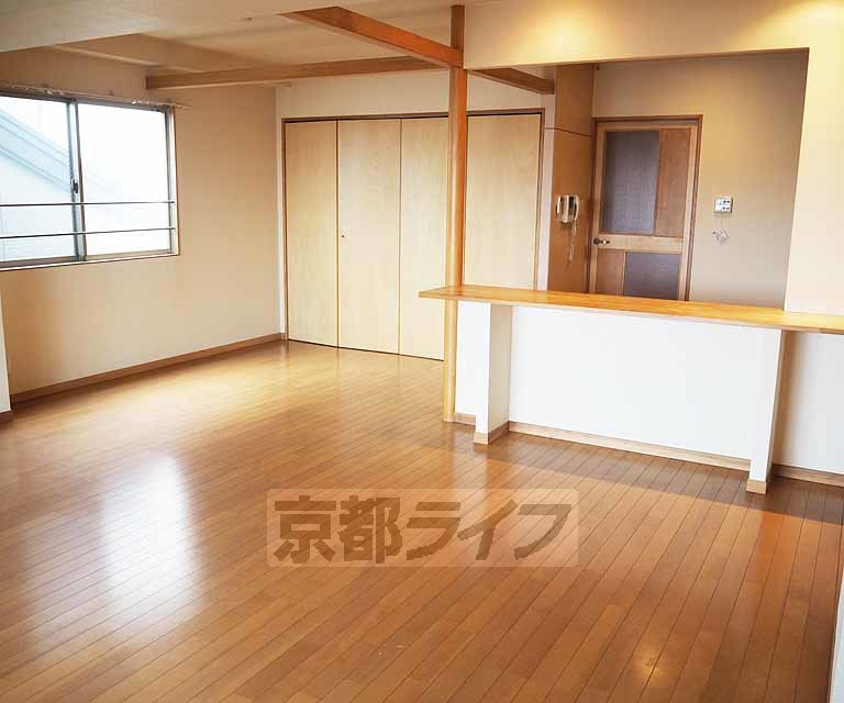 居室・リビング　広いお部屋です。