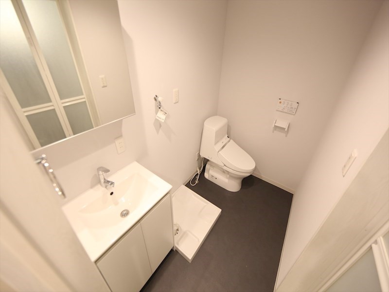 洗面設備　脱衣所　独立洗面台（シャンプードレッサー）洗濯機用意できます