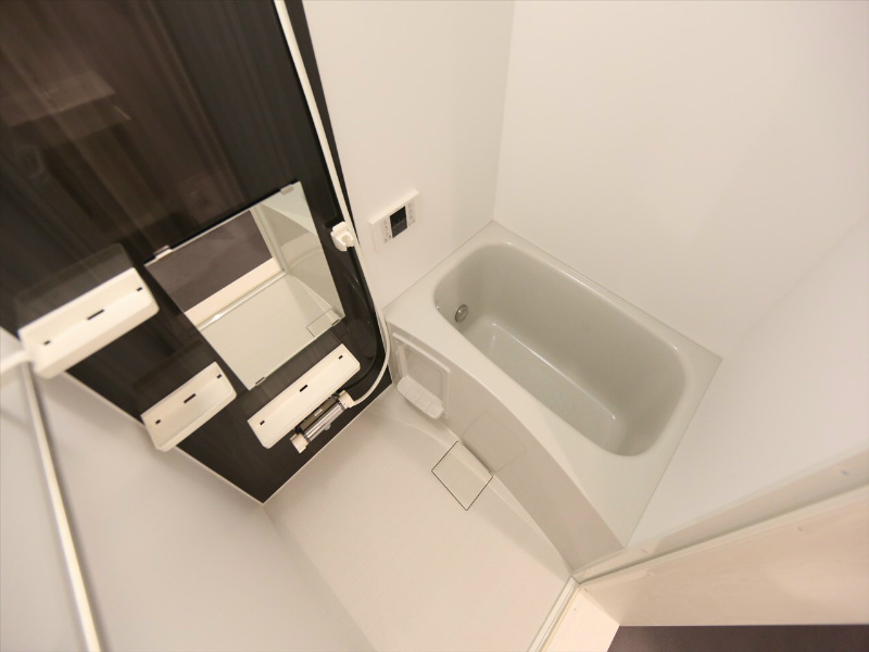 バス・シャワールーム　追い焚き機能付　オートバス機能付バスルーム