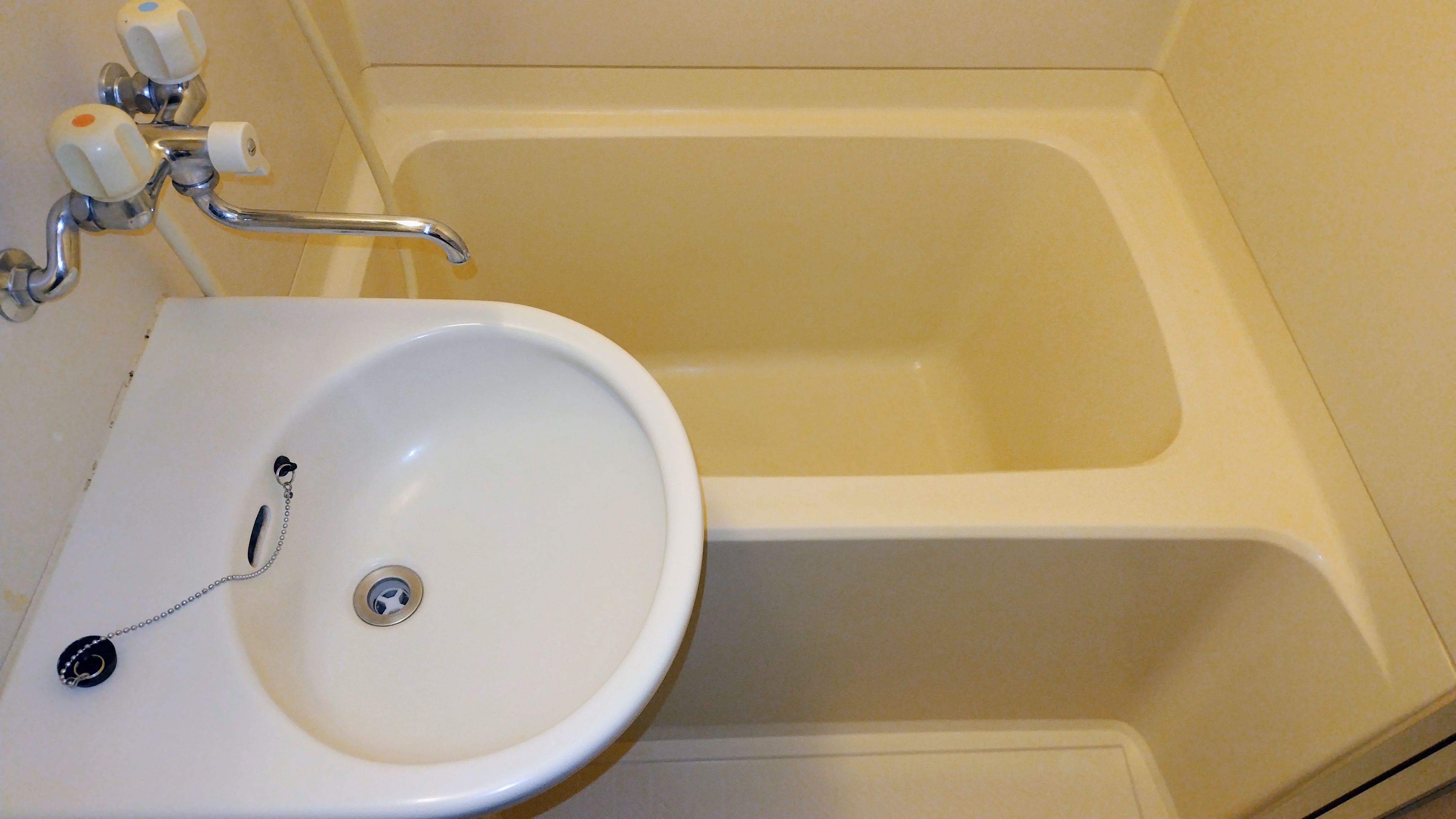 バス・シャワールーム　洗面台付