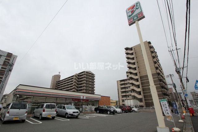 コンビニ　セブンイレブン　小倉錦ケ丘店（コンビニ）まで1104m