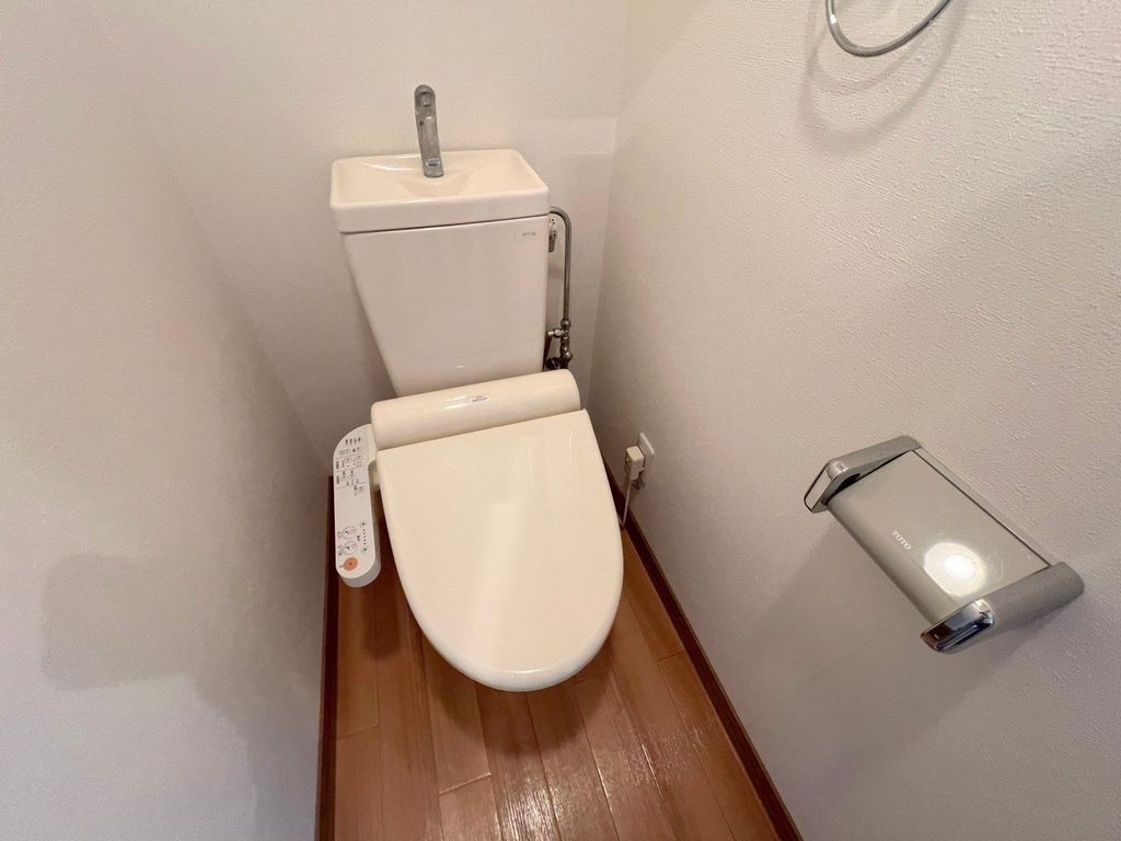 トイレ　トイレ