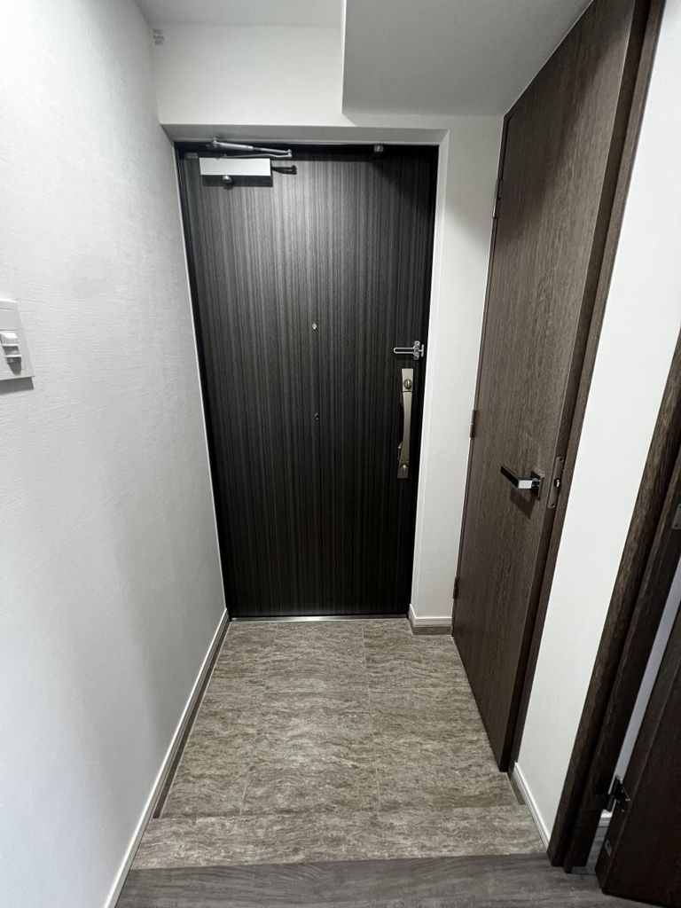 玄関　キッチン