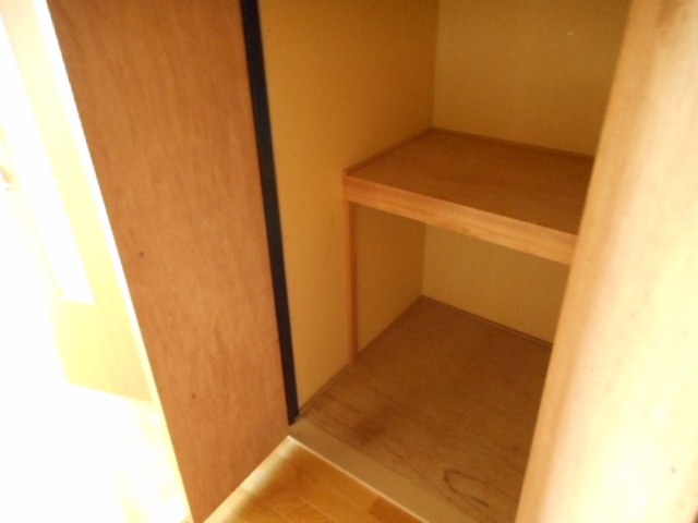 収納　※写真は同物件の別部屋です