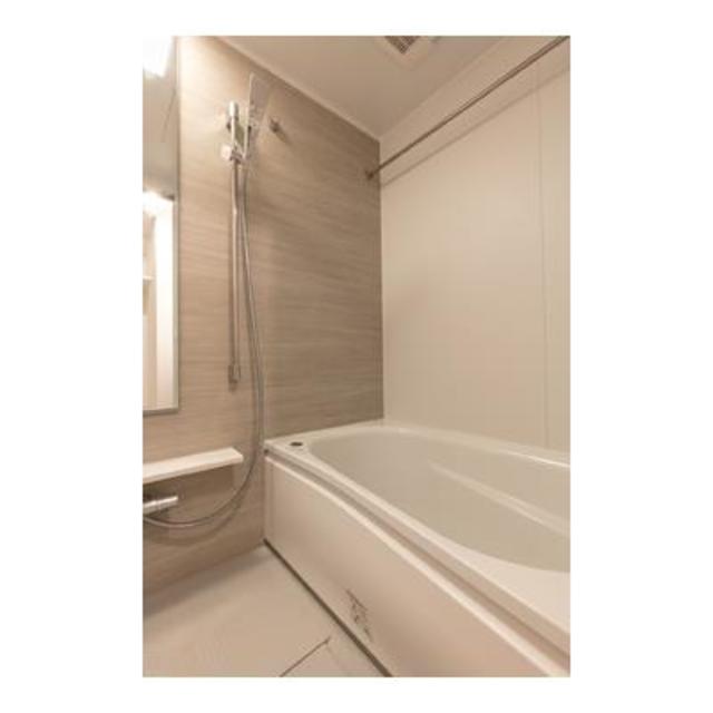 バス・シャワールーム　※写真は同タイプ住戸です。