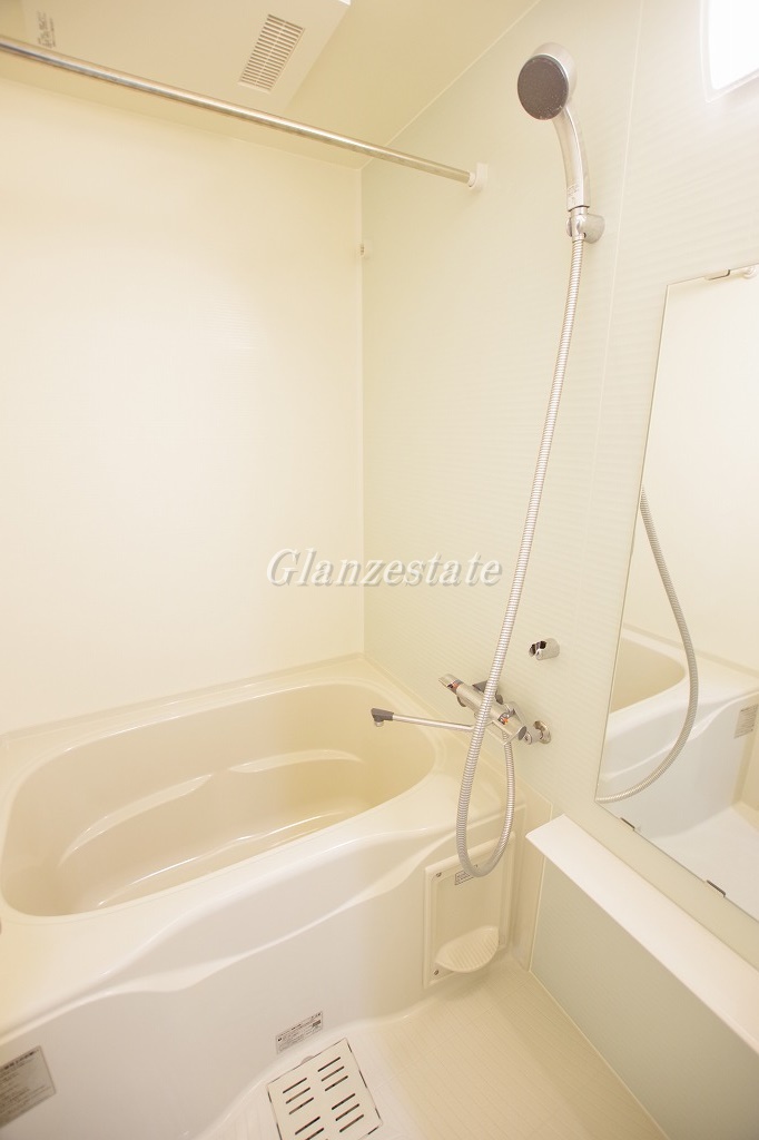 バス・シャワールーム　☆ゆったり過ごせるお風呂です☆