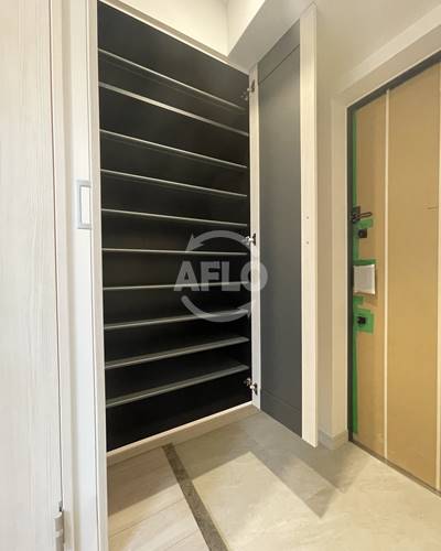 収納　スプランディッド難波III　シューズBOX