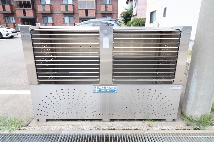 その他共有部分　忙しい朝に嬉しい敷地内ゴミ置き場！